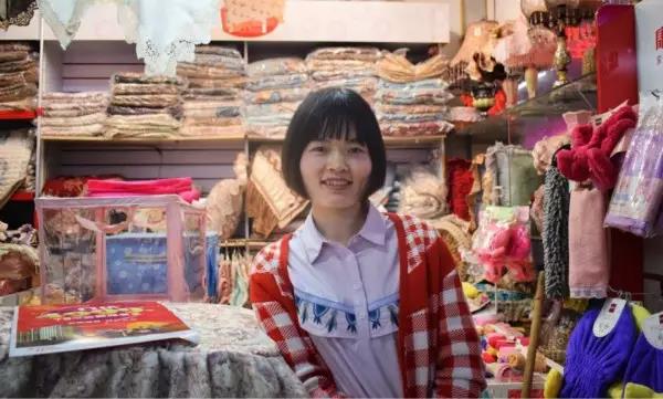 “就算現(xiàn)在橋南市場(chǎng)的經(jīng)濟(jì)一直在后退，可我覺(jué)得它是永遠(yuǎn)不會(huì)倒閉的。”｜講